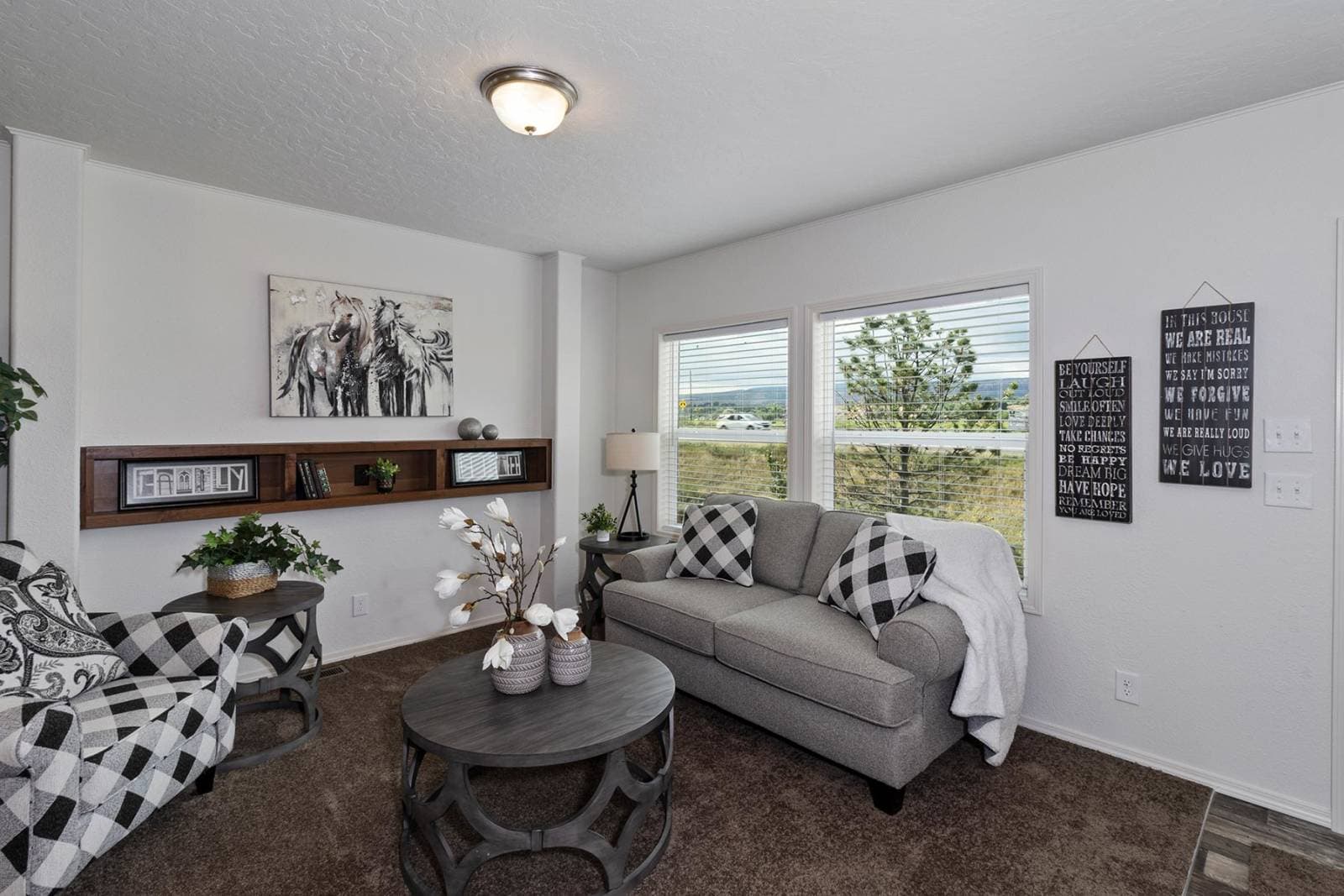 Dreamworks dw4603f interior home features