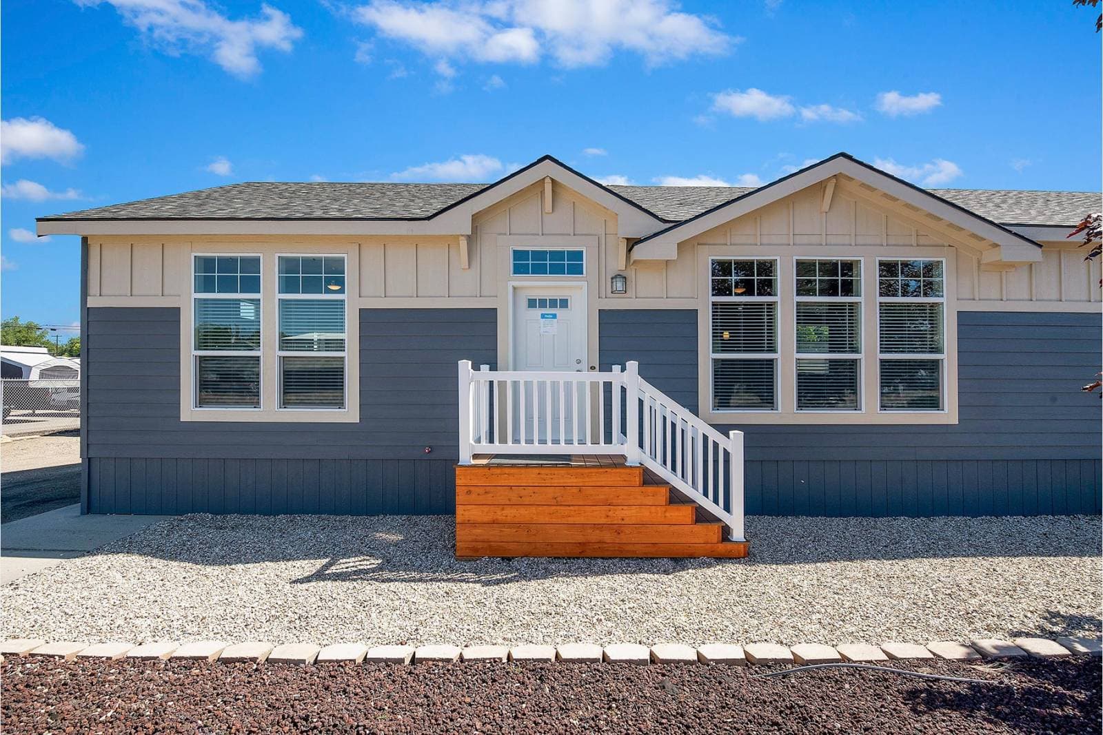 Hidden valley hv4663m exterior and hero home features