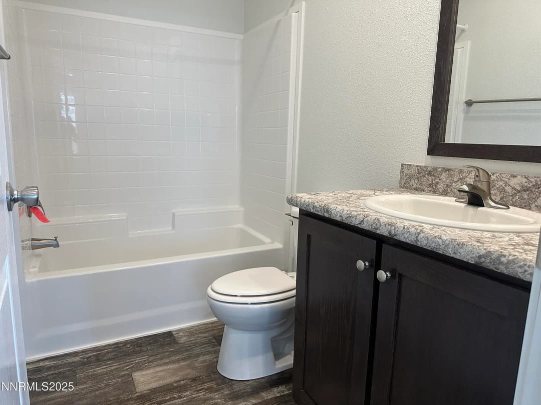 Dreamworks dw-4603f / 7690 bea's view dr, winnemucca, nv 89445 bathroom home features