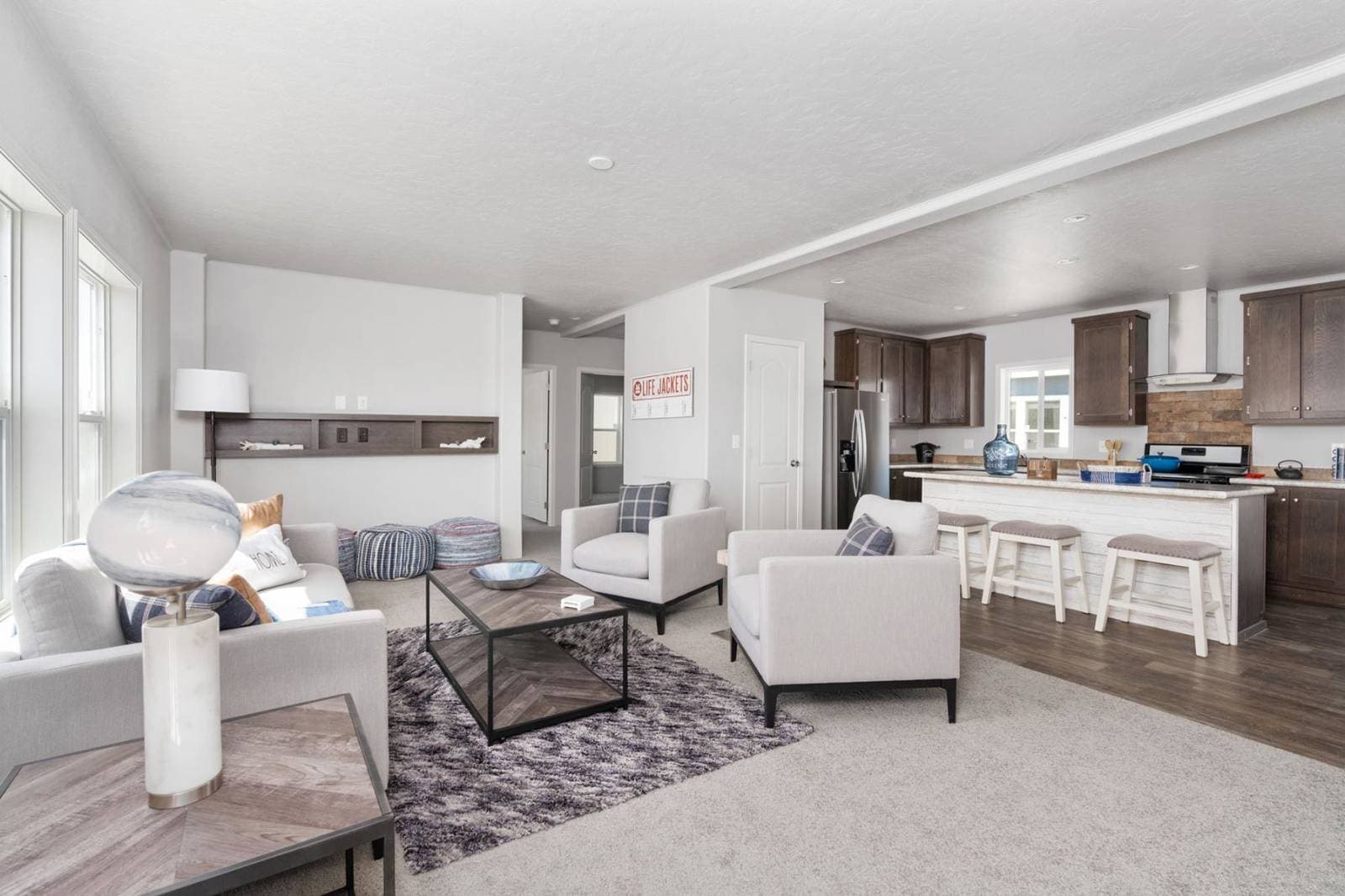 Dreamworks dw4563b interior home features