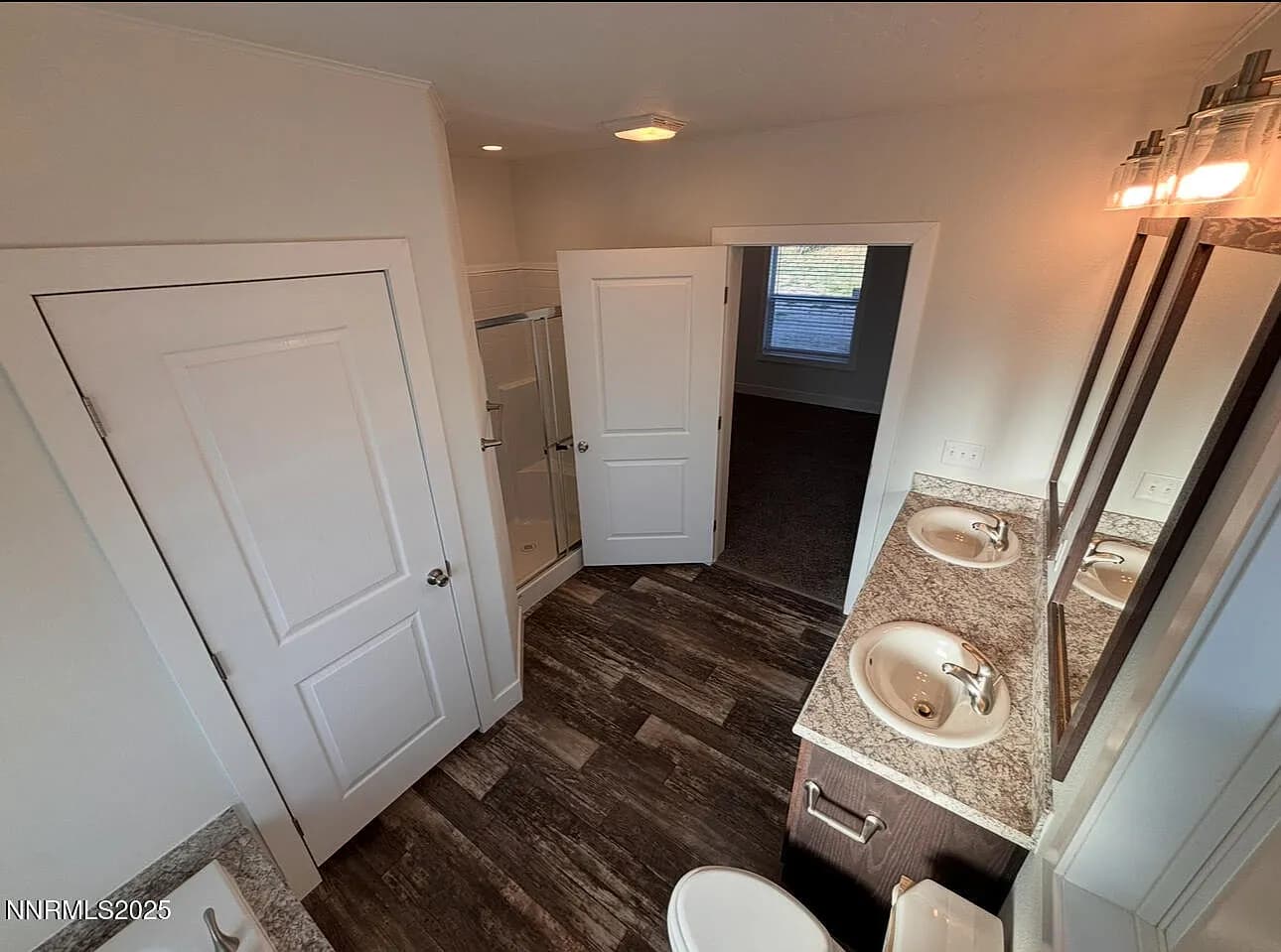 Dreamworks dw-4603f / 7690 bea's view dr, winnemucca, nv 89445 bathroom home features